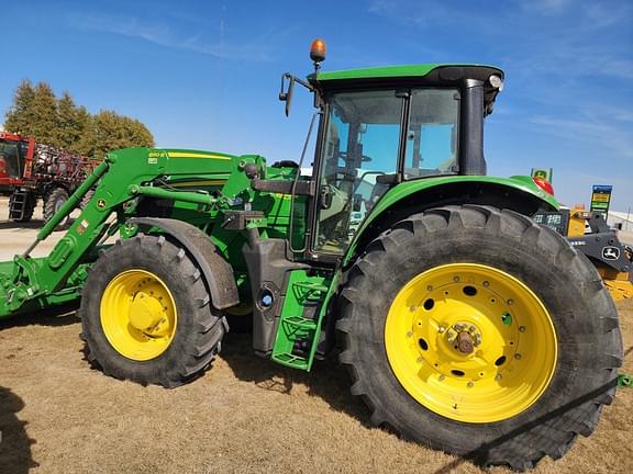 Image of John Deere 6155M equipment image 2
