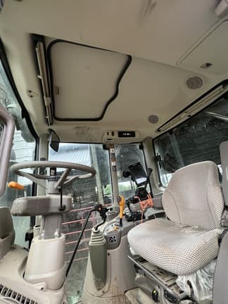 Image of John Deere 6155M equipment image 3
