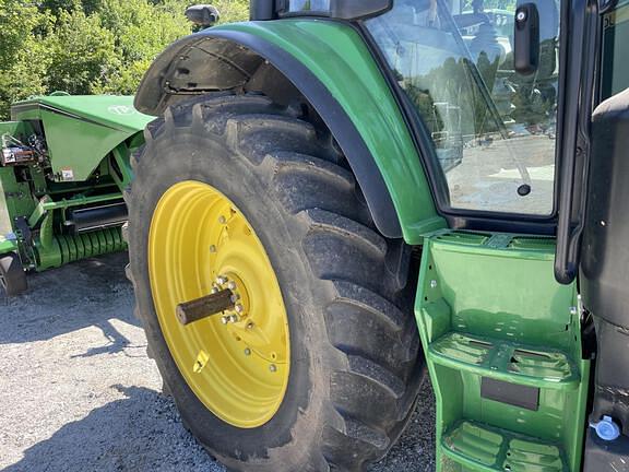 Image of John Deere 6155M equipment image 4