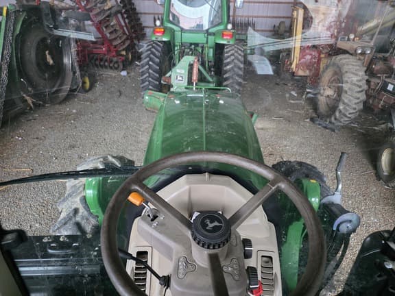 Image of John Deere 6155M equipment image 3