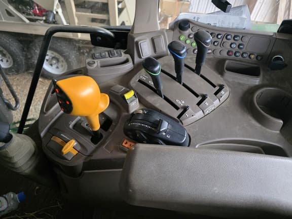 Image of John Deere 6155M equipment image 1