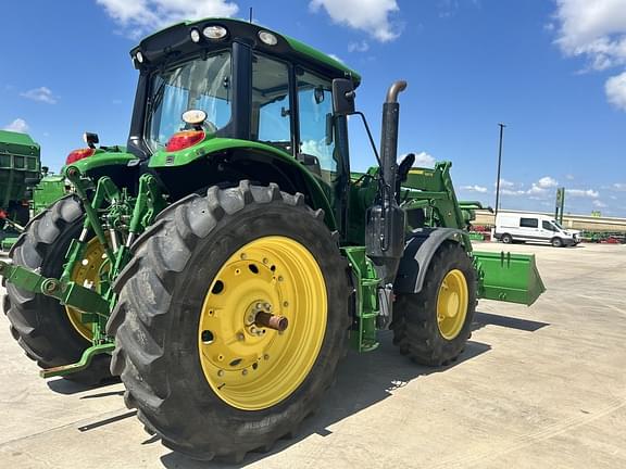 Image of John Deere 6155M equipment image 4