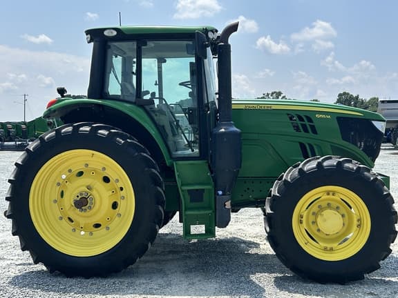Image of John Deere 6155M equipment image 4