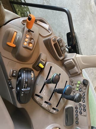 Image of John Deere 6155M equipment image 2