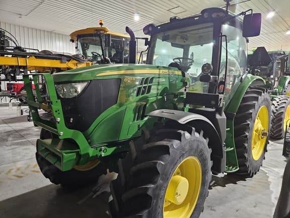 Image of John Deere 6155R equipment image 4