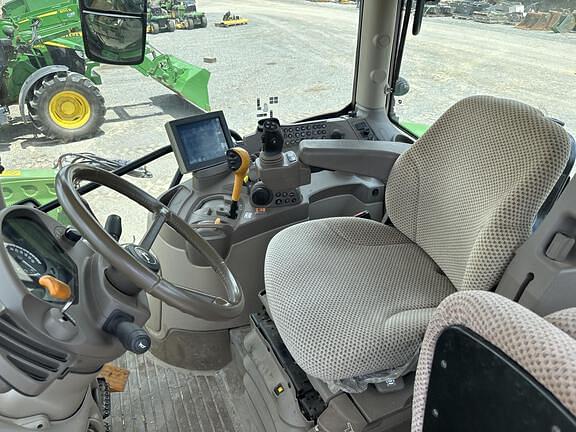 Image of John Deere 6155R equipment image 4