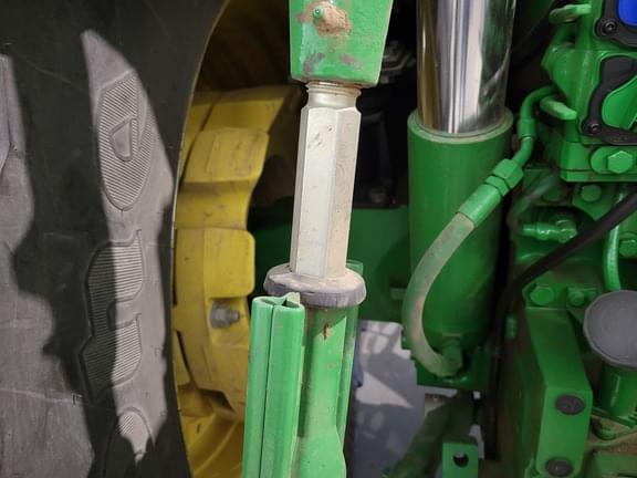 Image of John Deere 6155R equipment image 4