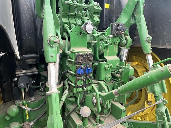 Image of John Deere 6155R equipment image 3