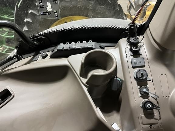 Image of John Deere 6155R equipment image 2