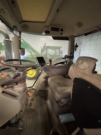 Image of John Deere 6155R equipment image 4