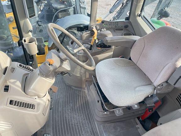 Image of John Deere 6175M equipment image 4
