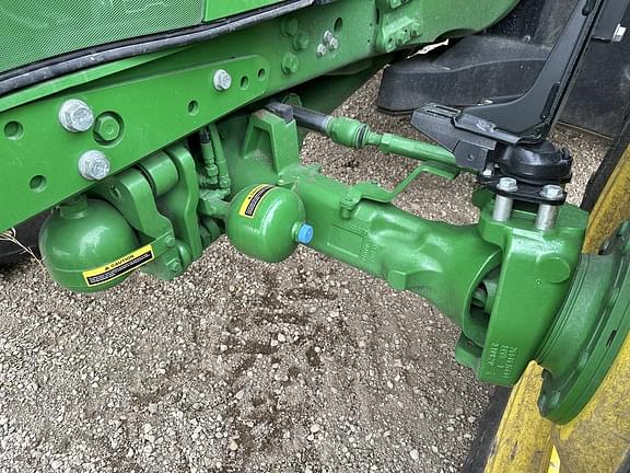 Image of John Deere 6175R equipment image 4