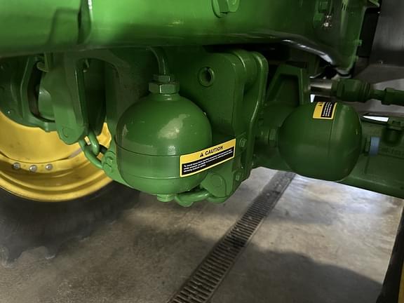 Image of John Deere 6175R equipment image 2