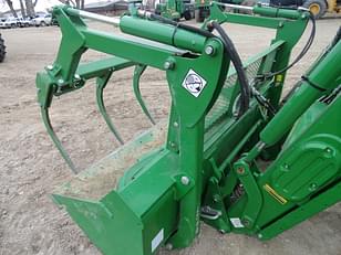 Main image John Deere 6175R 30