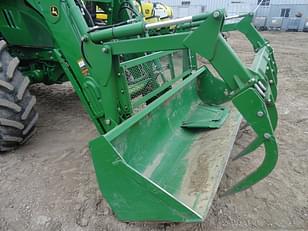 Main image John Deere 6175R 31