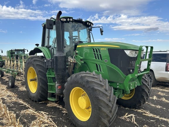 2021 John Deere 6195M Equipment Image0