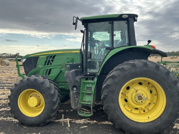 Image of John Deere 6195M equipment image 2