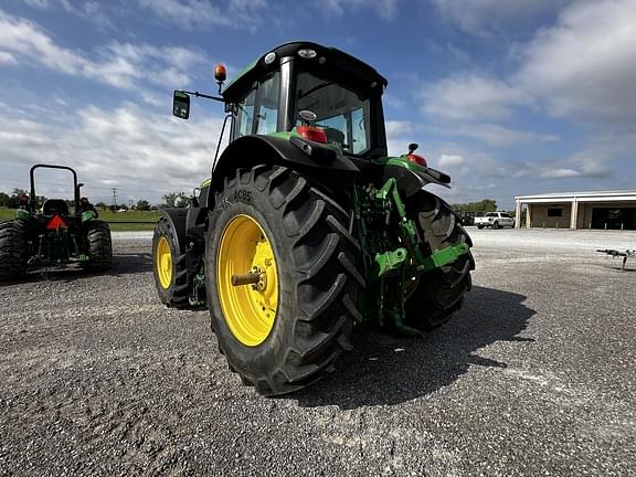 Image of John Deere 6195M equipment image 2