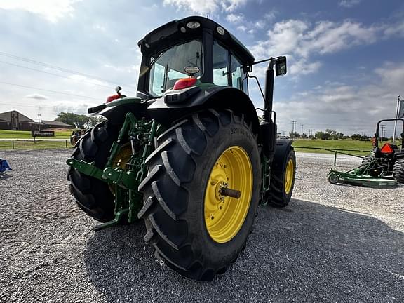 Image of John Deere 6195M equipment image 4