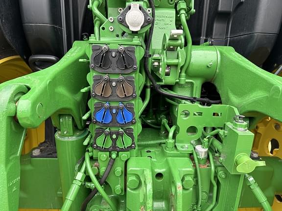 Image of John Deere 6195R equipment image 4