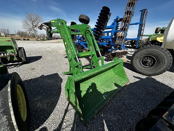 Image of John Deere 620R equipment image 1