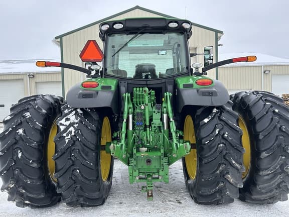 Image of John Deere 6215R equipment image 4