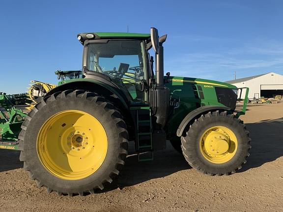 Image of John Deere 6230R equipment image 2