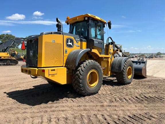 Image of John Deere 624P equipment image 4