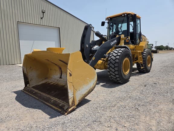 Image of John Deere 624P equipment image 3