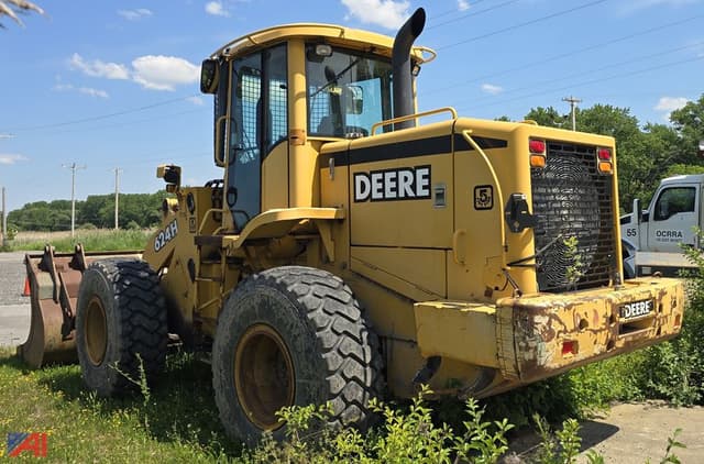 Image of John Deere 624H equipment image 2