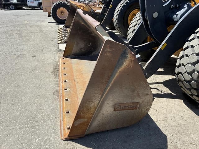 Image of John Deere 624L equipment image 4