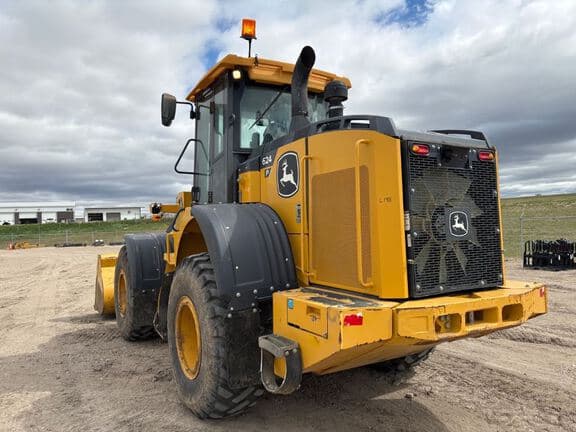 Image of John Deere 624P equipment image 2