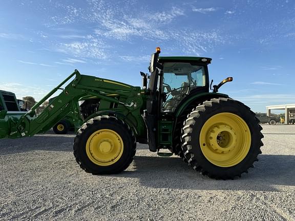 Image of John Deere 6250R equipment image 1