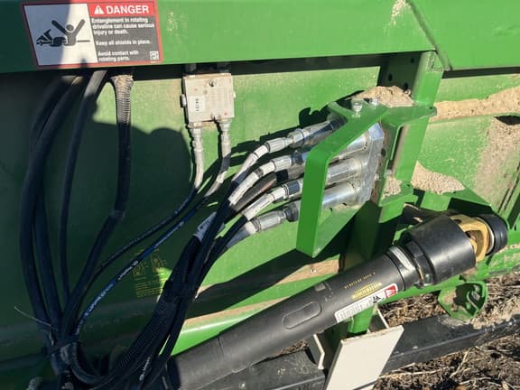 Image of John Deere 625F equipment image 2