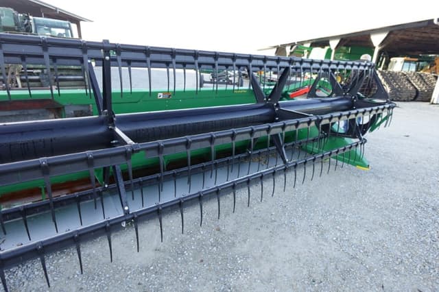 Image of John Deere 625F equipment image 2