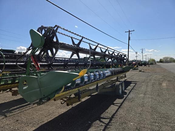 Image of John Deere 635F equipment image 2