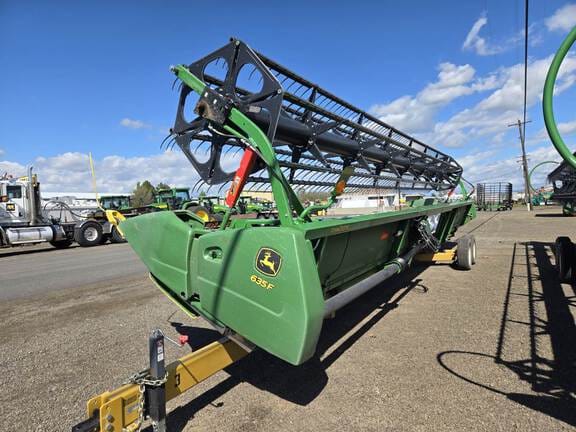 2021 John Deere 635F Equipment Image0