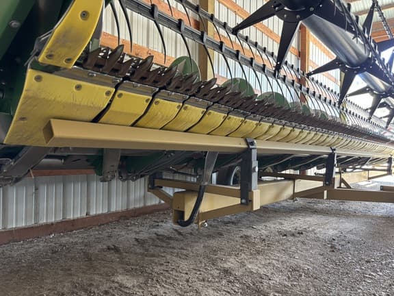 Image of John Deere 635F equipment image 4