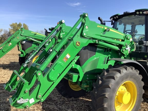 Main image John Deere 640R