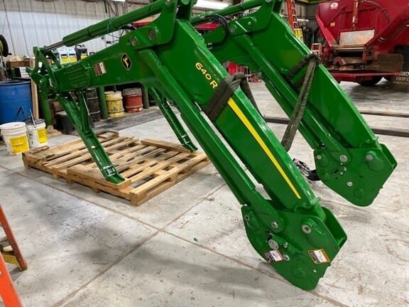 Main image John Deere 640R
