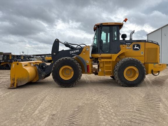2021 John Deere 644P Equipment Image0