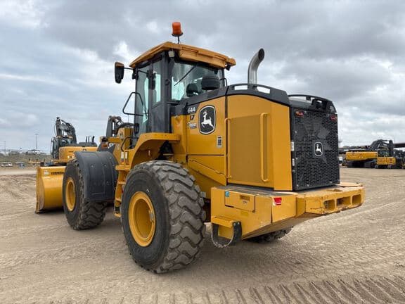 Image of John Deere 644P equipment image 1