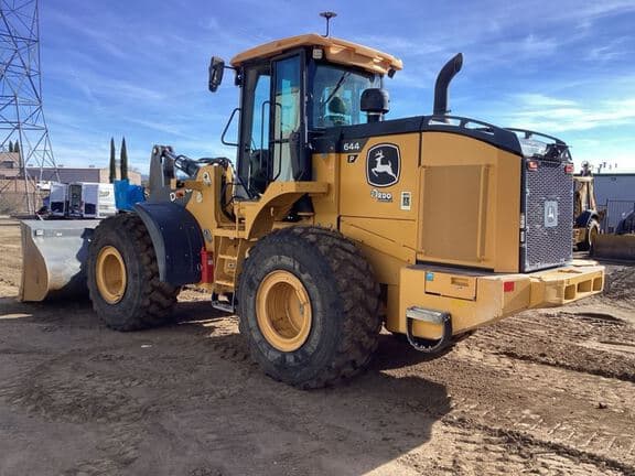 Image of John Deere 644P equipment image 2