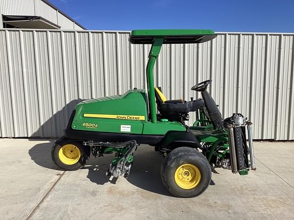 Image of John Deere 6500A equipment image 3