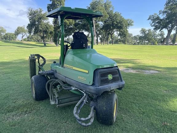 Image of John Deere 6500A equipment image 3