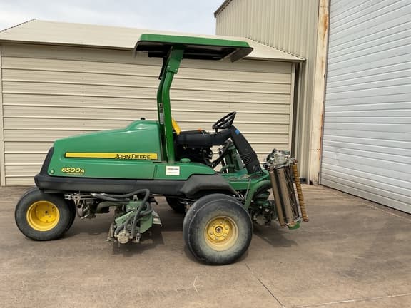 Image of John Deere 6500A equipment image 2