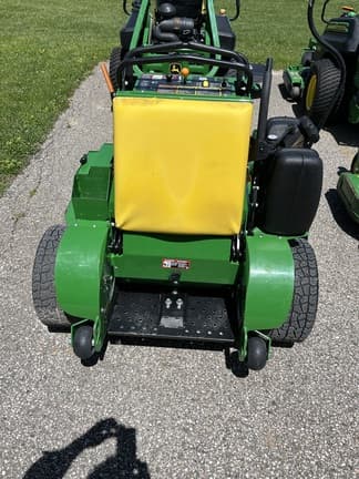 Image of John Deere 652R equipment image 2