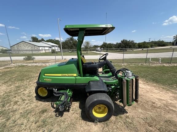 Image of John Deere 6700A equipment image 2