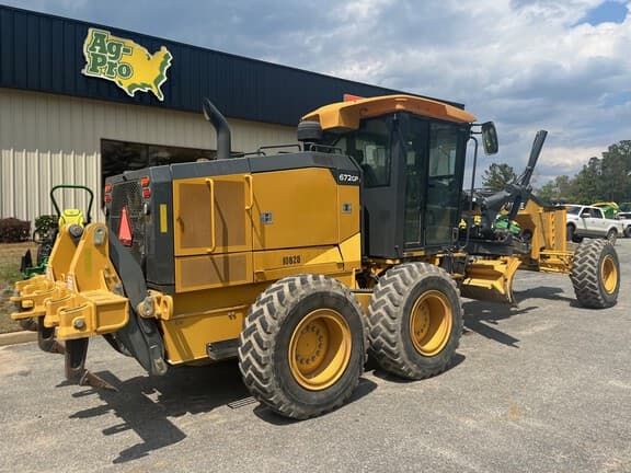 Image of John Deere 672G Primary image