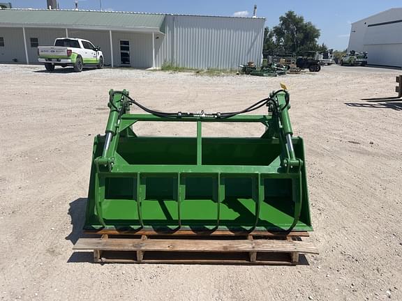 Image of John Deere Bucket Grapple equipment image 2